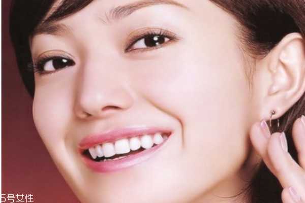 如何预防眼睛长鱼尾纹