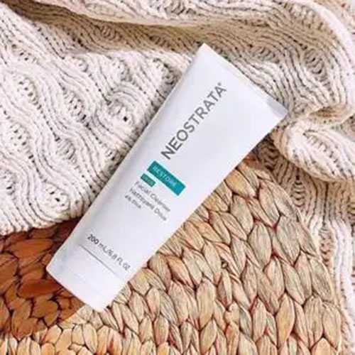 洁面胶适合什么季节用 洁面胶适合什么季节用