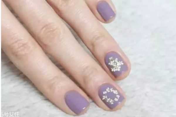 干花美甲有哪些？干花美甲图片大全