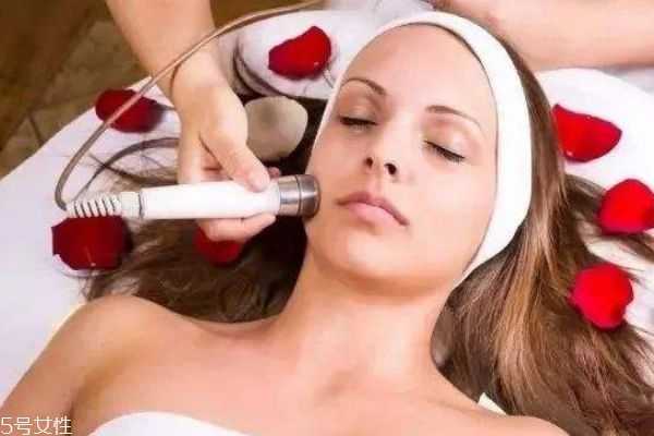 双咪唑烷基脲在护肤品的作用 双咪唑烷基脲在护肤品的作用