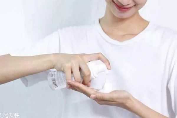 护肤品要不要经常换 护肤品多久换一次品牌