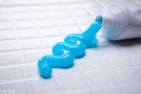 儿童可以用含氟牙膏吗 适合成人使用