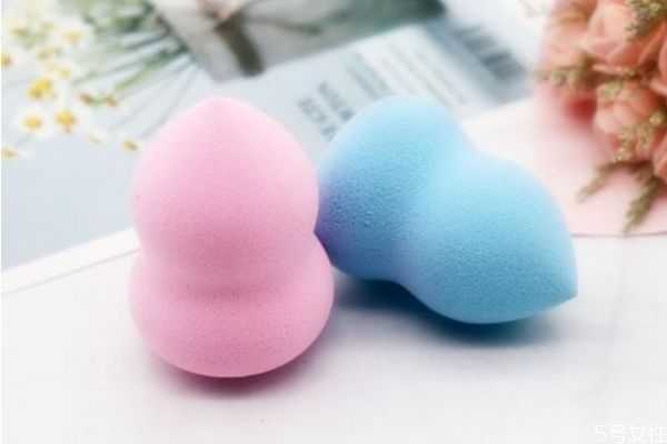 新买的美妆蛋要泡多长时间?美妆蛋每次用完怎么保存合适 新买的美妆蛋要泡多长时间?美妆蛋每次用完怎么保存合适