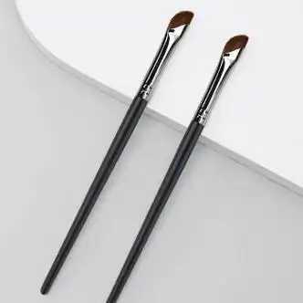 遮瑕刷的作用是什么 遮瑕刷的作用是什么