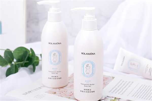 抹完身体乳身上黏黏的怎么办？为什么涂完身体乳身上黏黏的