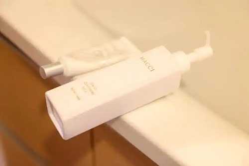 精华乳能保湿皮肤吗 精华乳能保湿皮肤吗