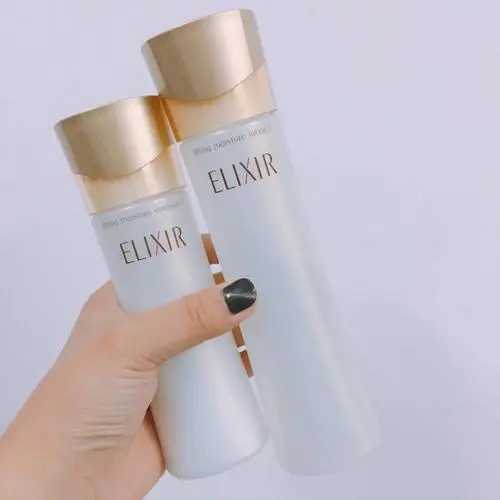 适合50-60岁女的护肤品品牌 保湿抗衰老效果绝佳