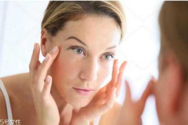 眼睛为什么会肿