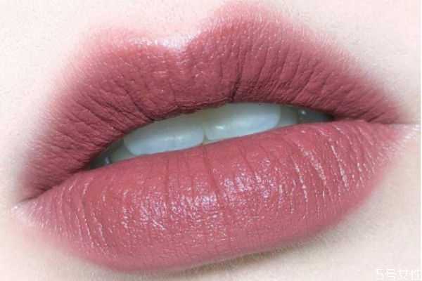 口红超过三年还能用吗?抹了过期的口红会怎样 口红超过三年还能用吗?抹了过期的口红会怎样