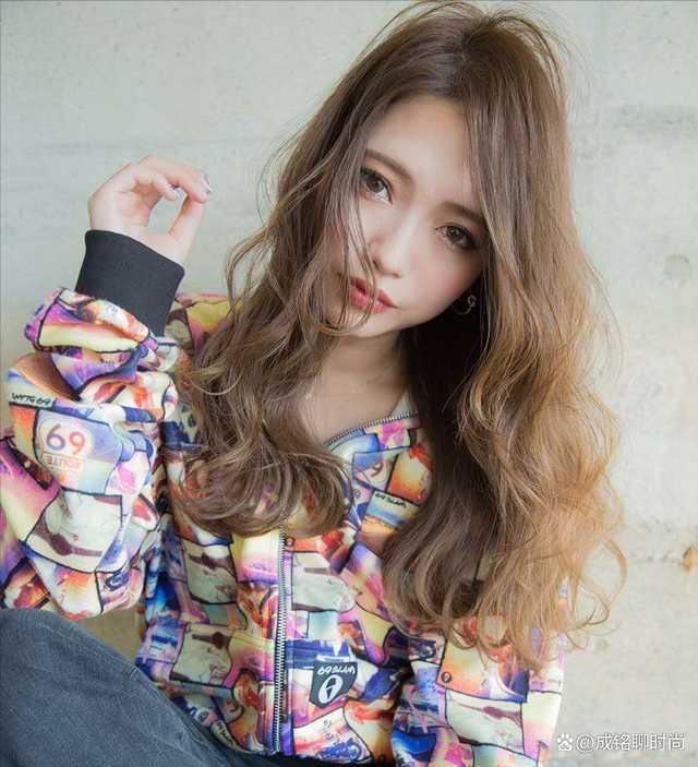 长脸女生适合什么样的刘海发型