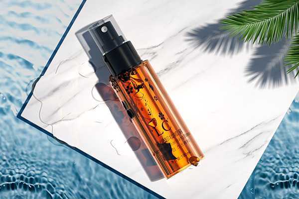 卸妆水与卸妆油有什么区别 卸妆水与卸妆油有什么区别