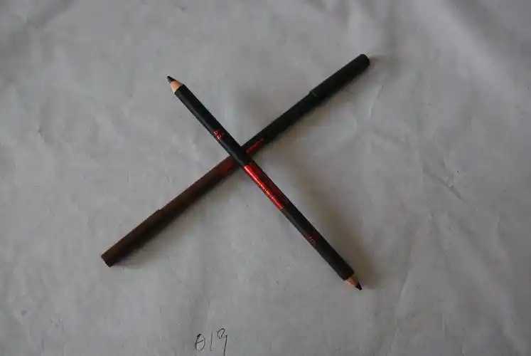 眼线笔能用来画眉毛么？使用眼线笔的正确方法