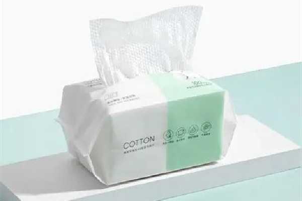 洗脸巾是什么材料做的？无纺布的好还是纯棉的好