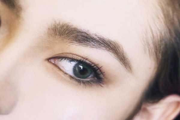 戴美瞳能滴眼药水吗 戴美瞳能滴眼药水吗