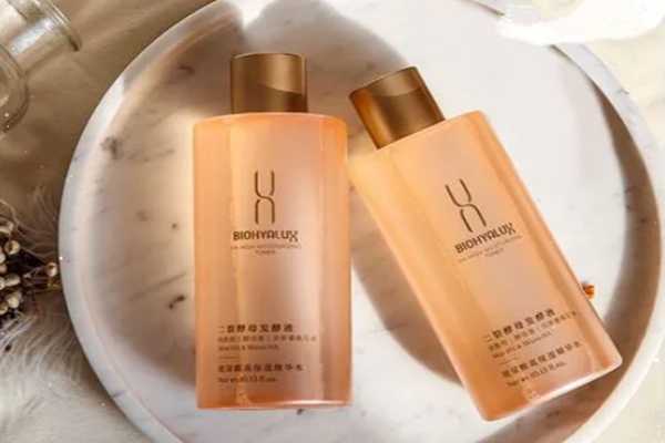 润百颜香槟水真的好用吗?润百颜香槟水适合什么肤质 润百颜香槟水真的好用吗?润百颜香槟水适合什么肤质