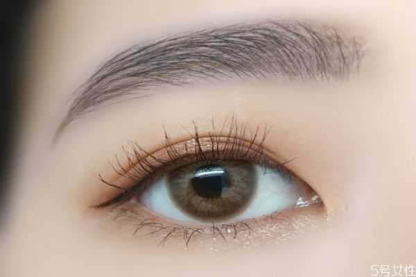 眼妆怎么画可以显得温柔 眼妆怎么画可以显得温柔