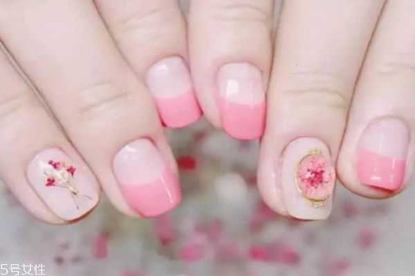 干花美甲有哪些？干花美甲图片大全