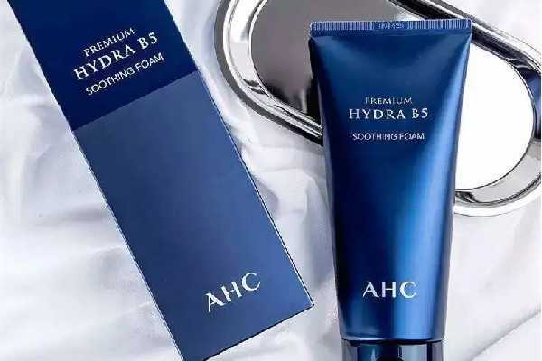 洗面奶不小心进到眼睛里很疼怎办 洗面奶不小心进到眼睛里很疼怎办