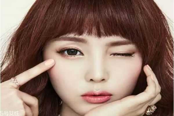 美瞳戴什么颜色好看 最流行的美瞳颜色