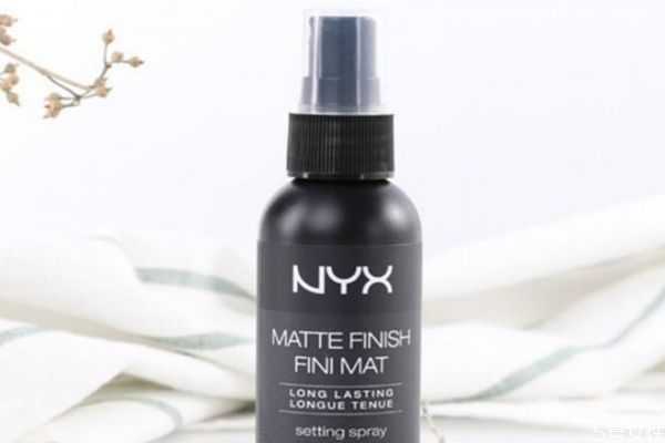 定妆喷雾可以带上火车吗 定妆喷雾可以带上火车吗