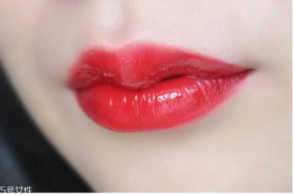 秋天适合的妆容有哪些?适合秋天的妆容 秋天适合的妆容有哪些?适合秋天的妆容