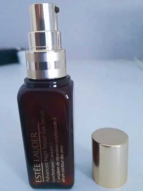 眼部精华会堵塞毛孔吗