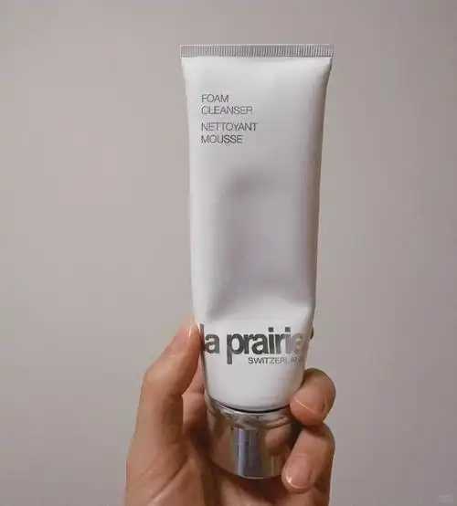 洁面霜的正确使用方法是什么