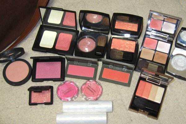 白底偏黄肤色适合什么腮红？腮红颜色怎么选择