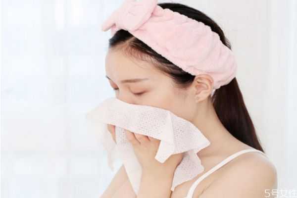 洗脸巾可以二次使用吗？洗脸巾用一次就要扔吗