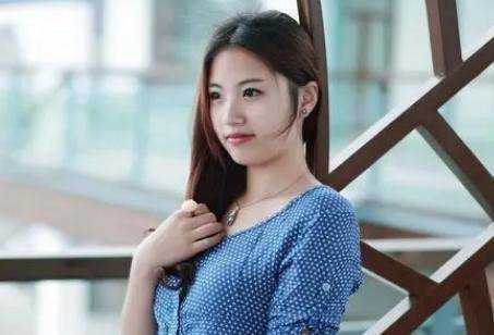 “长期化妆”和“长期素颜”，5年后皮肤有什么区别？