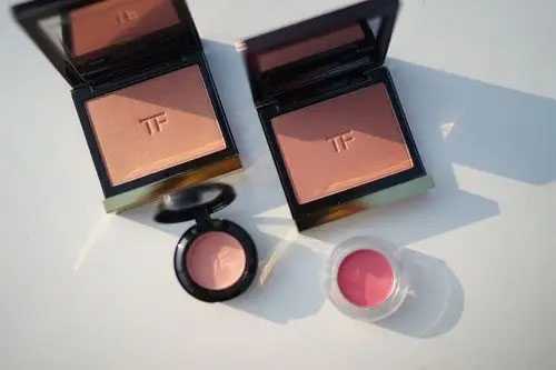 腮红是化妆必备的吗 腮红是化妆必备的吗