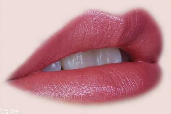 蜜丝佛陀魅惑润泽修护唇膏哪个颜色好看 蜜丝佛陀魅惑润泽修护唇膏哪个颜色好看