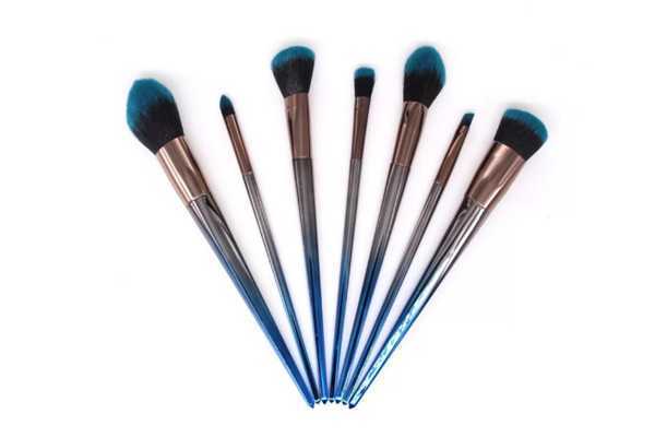 化妆刷炸毛了怎么办 化妆刷炸毛了怎么办