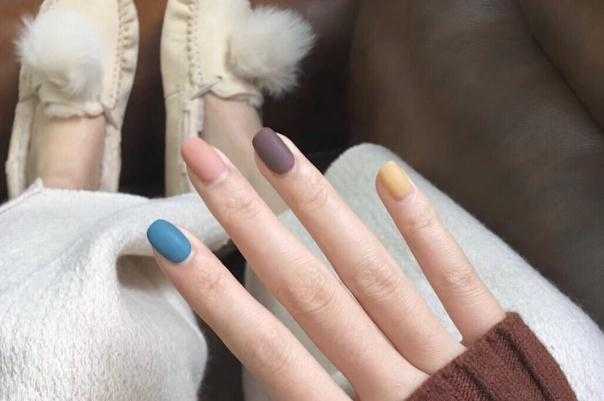 涂指甲油一定要涂底油吗 涂指甲油一定要涂底油吗