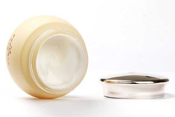 丸美舒悦眼霜好用吗