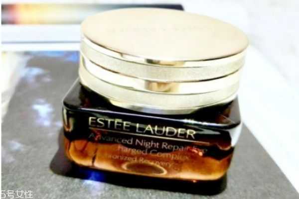 眼霜如何购买 使用眼霜的好处