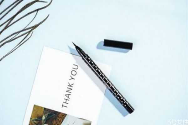 眼线笔干了还能用吗?眼线笔是越贵的越好吗 眼线笔干了还能用吗?眼线笔是越贵的越好吗