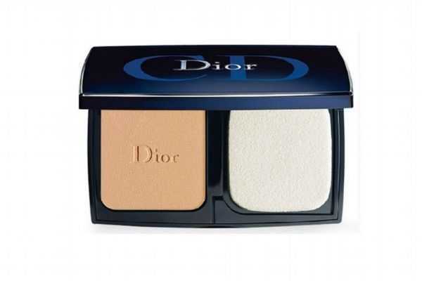 粉饼是按压还是涂抹？打了粉饼后还可以打散粉定妆吗