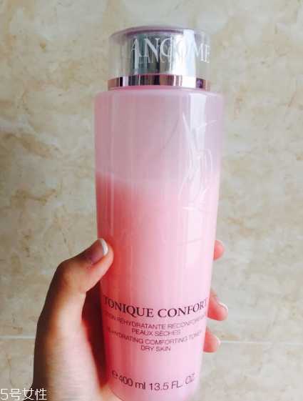 兰蔻粉水是水还是乳