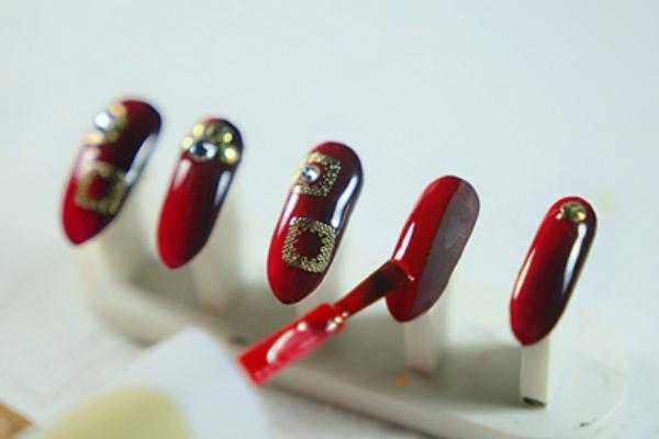 甲油胶含甲醛吗？有毒吗？