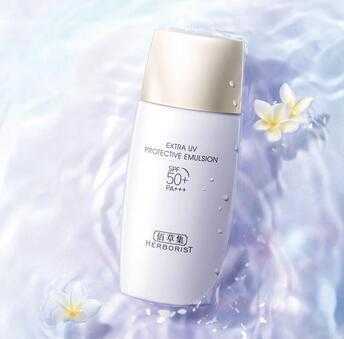 防晒喷雾和防晒霜哪个更防晒 防晒喷雾和防晒霜哪个更防晒