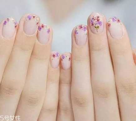 干花美甲有哪些？干花美甲图片大全