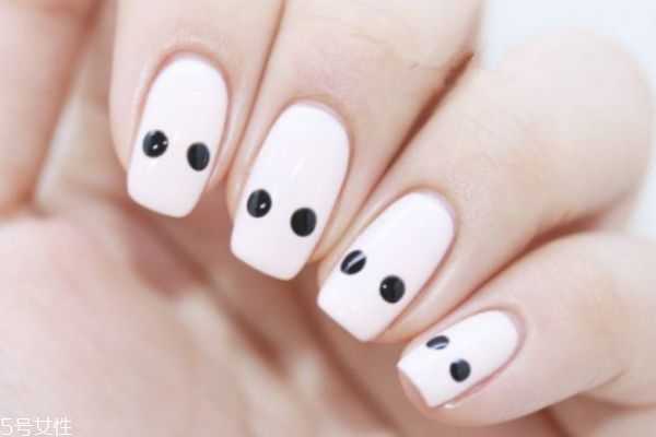 卡通手绘美甲怎么做？动物图案卡通美甲怎么做