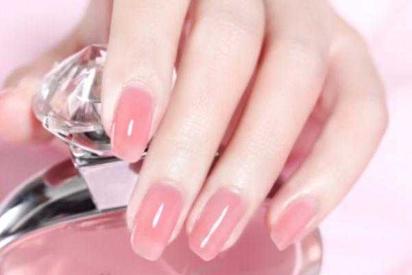 甲油胶的味道很大有毒吗