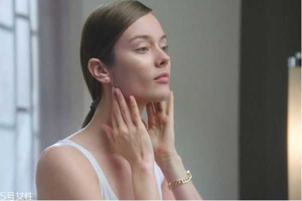 皂基洗面奶能卸妆吗 皂基洗面奶能卸妆吗