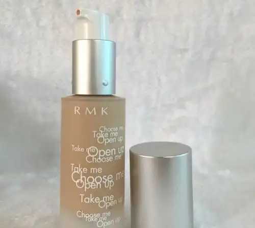 用了粉底霜还用气垫吗 用了粉底霜还用气垫吗