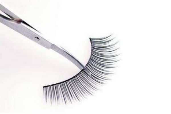 假睫毛太长怎样修剪？如何修剪假睫毛长度