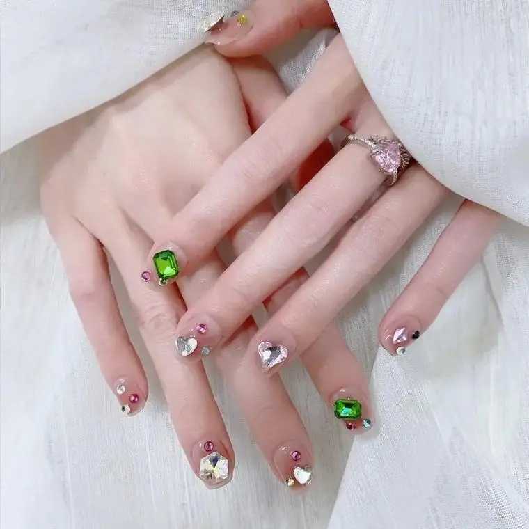 穿戴甲可以重复使用吗?能戴多久? 穿戴甲可以重复使用吗?能戴多久?