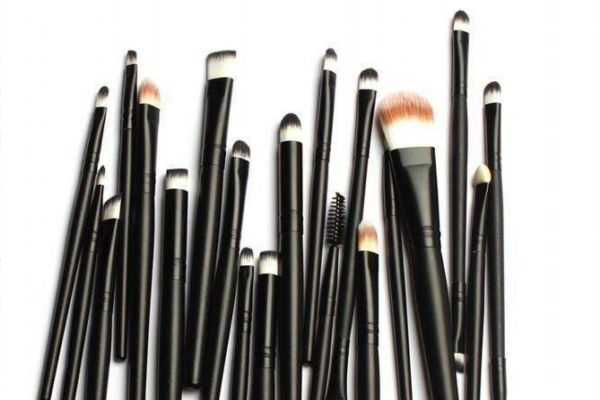 化妆刷能用开水泡吗？化妆刷用冷水还是热水