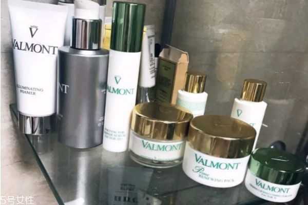 25岁用什么精华液好 25岁用什么精华液好